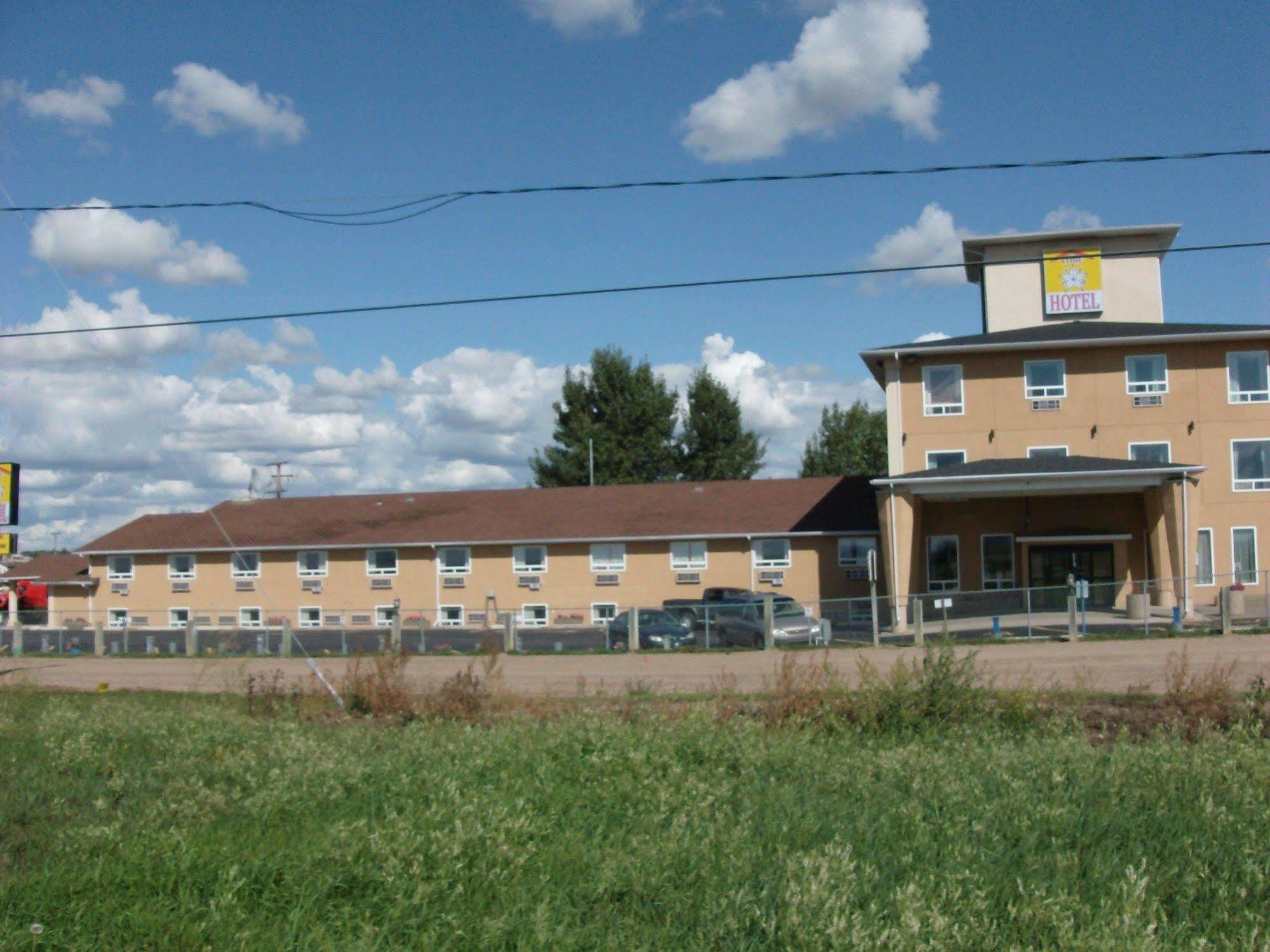Lone Star Hotel North Battleford Exterior foto